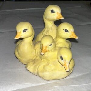 Holland mold Yellow Duckling Figurine Set